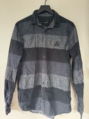 ION Surfing elements striped flannel